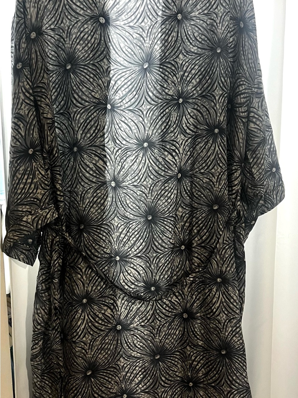CEZAR 100% Silk Sheer Robe Kimono Cover Up One Size Gray Black - Picture 7 of 7